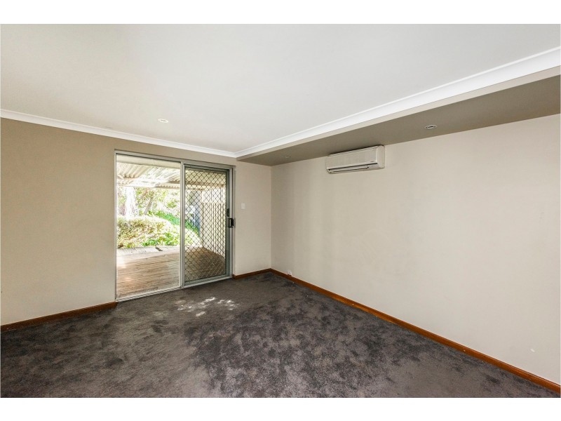 4 Bridgwood Road, Lesmurdie WA 6076