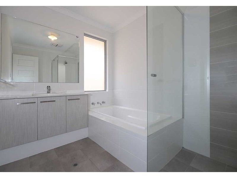 5 Seabrook Chase, Helena Valley WA 6056