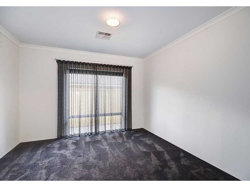 5 Seabrook Chase, Helena Valley WA 6056