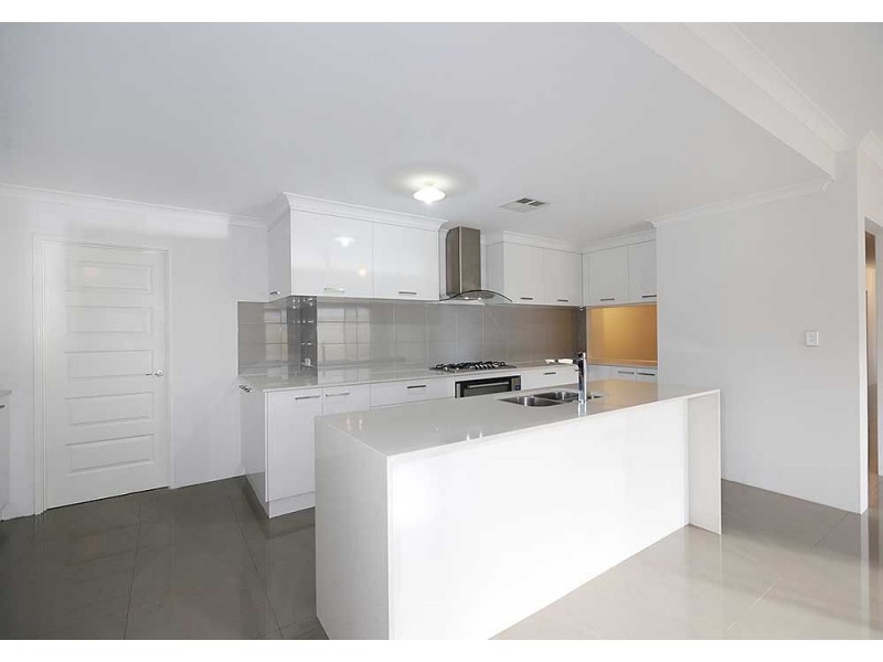 5 Seabrook Chase, Helena Valley WA 6056