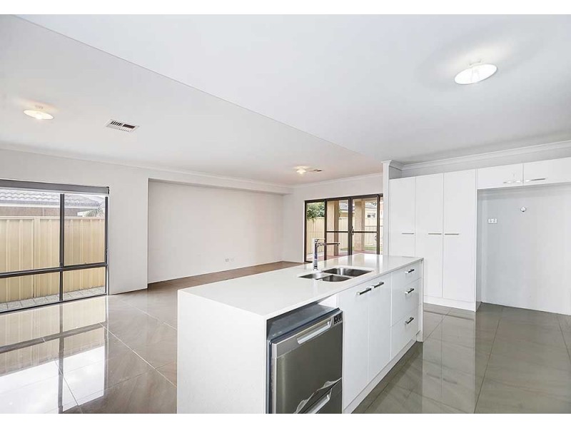 5 Seabrook Chase, Helena Valley WA 6056