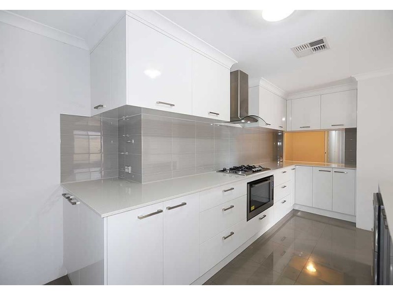 5 Seabrook Chase, Helena Valley WA 6056