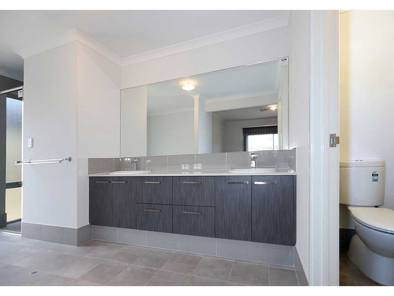 5 Seabrook Chase, Helena Valley WA 6056