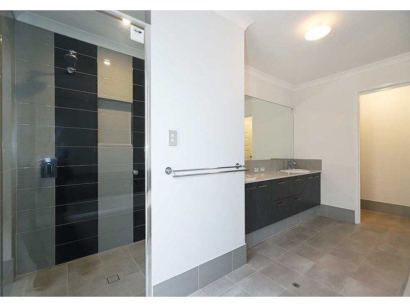 5 Seabrook Chase, Helena Valley WA 6056