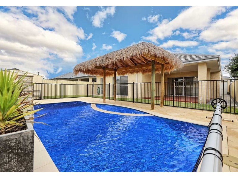 5 Seabrook Chase, Helena Valley WA 6056