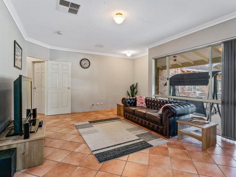 31 Maud Road, Maida Vale WA 6057