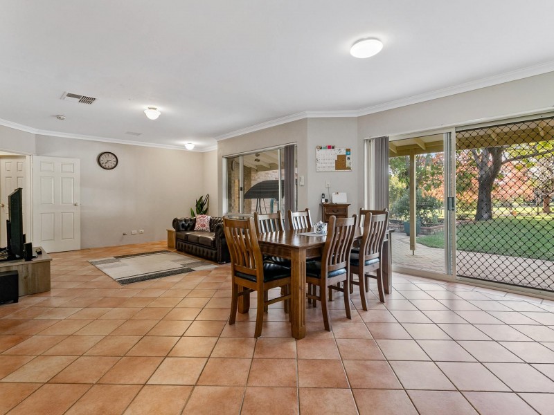 31 Maud Road, Maida Vale WA 6057
