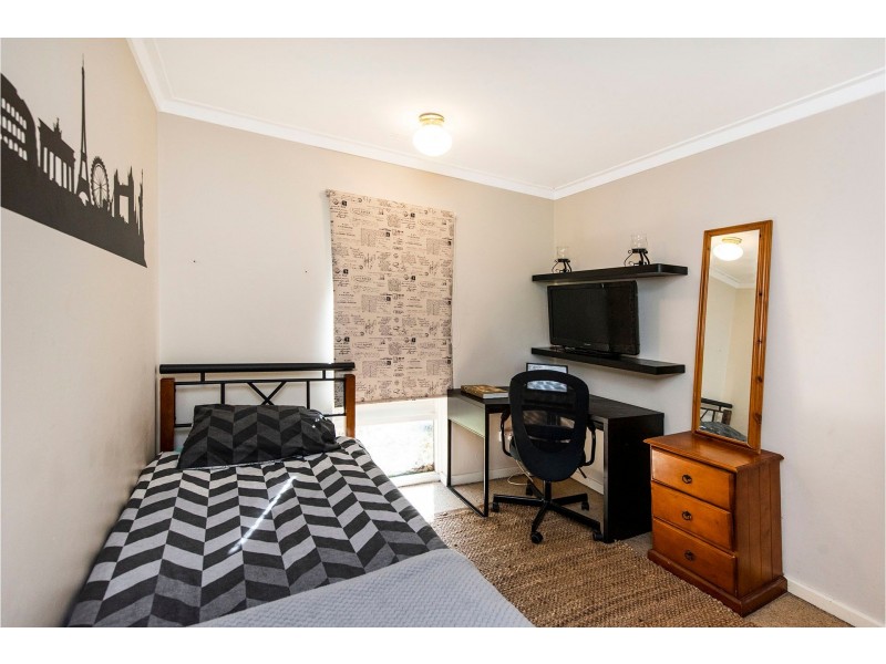 113 Lesmurdie Road, Lesmurdie WA 6076