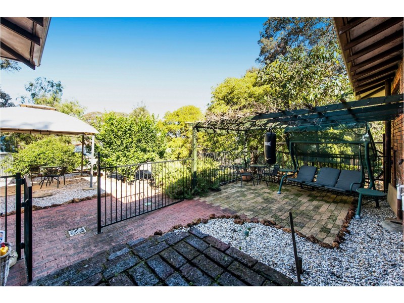 113 Lesmurdie Road, Lesmurdie WA 6076