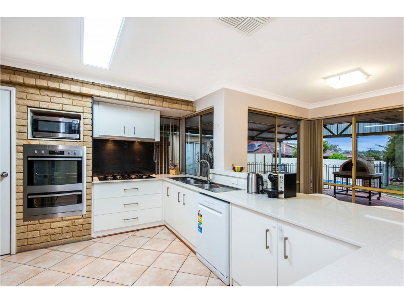 5 Cosson Way, High Wycombe WA 6057