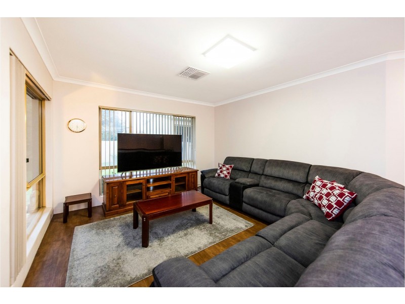 5 Cosson Way, High Wycombe WA 6057