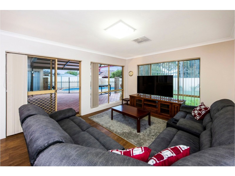 5 Cosson Way, High Wycombe WA 6057