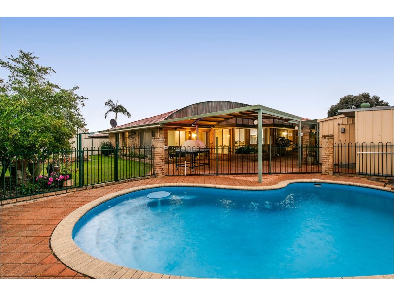 5 Cosson Way, High Wycombe WA 6057