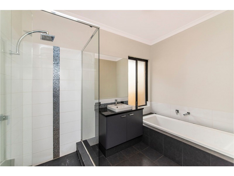 58 Lomandra Road, Helena Valley WA 6056