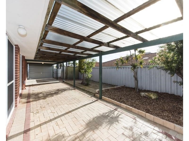 8 Munday Road, High Wycombe WA 6057