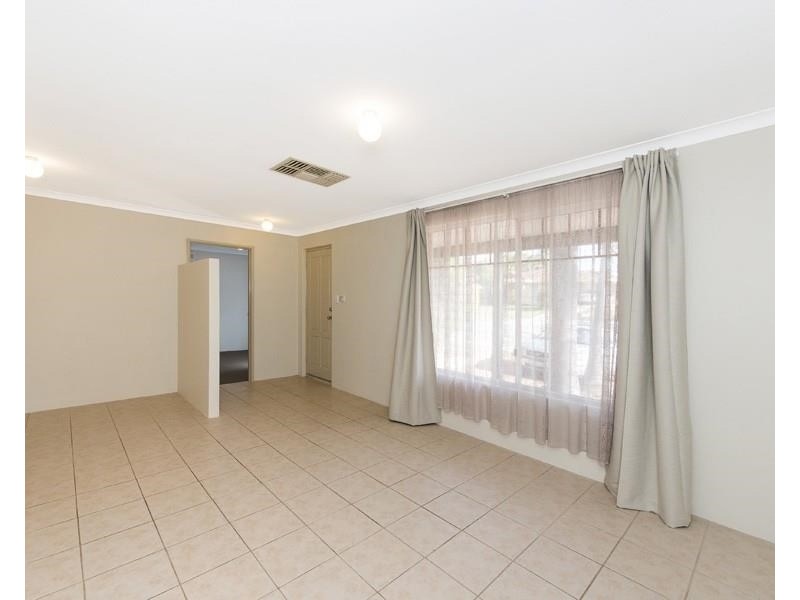 8 Munday Road, High Wycombe WA 6057