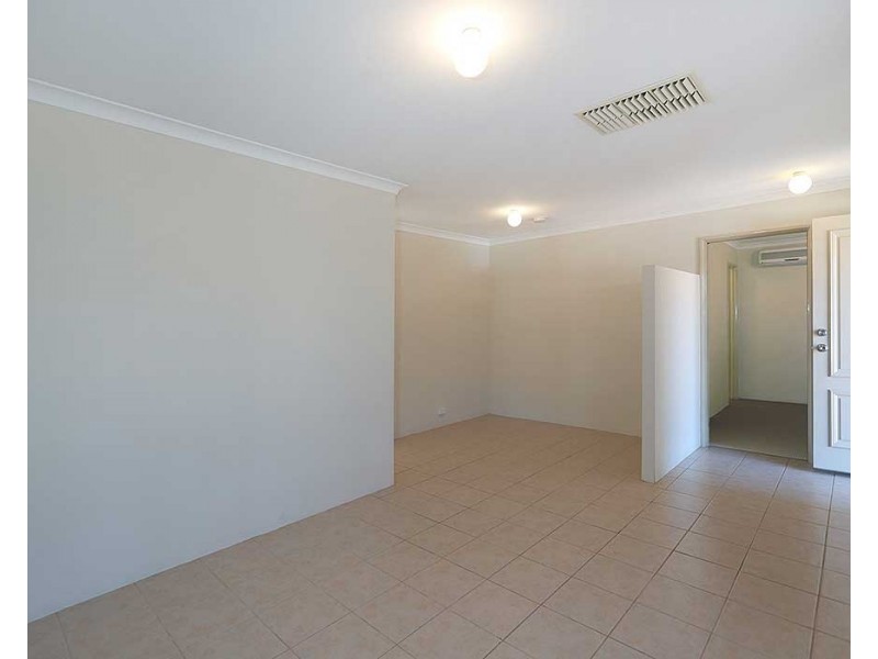 8 Munday Road, High Wycombe WA 6057