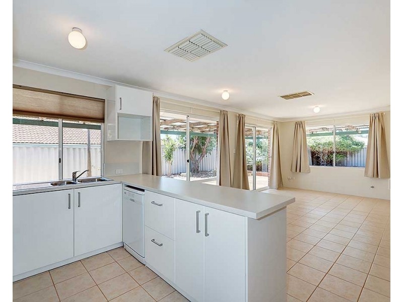 8 Munday Road, High Wycombe WA 6057