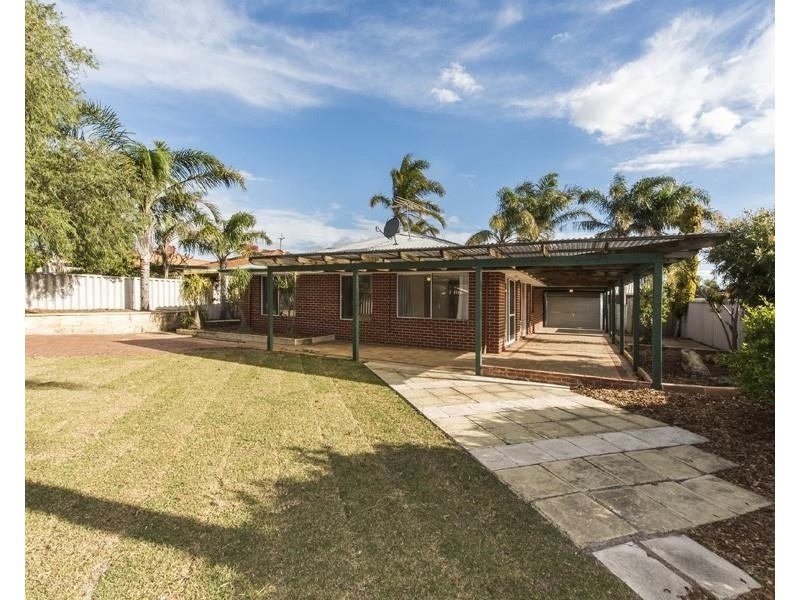 8 Munday Road, High Wycombe WA 6057