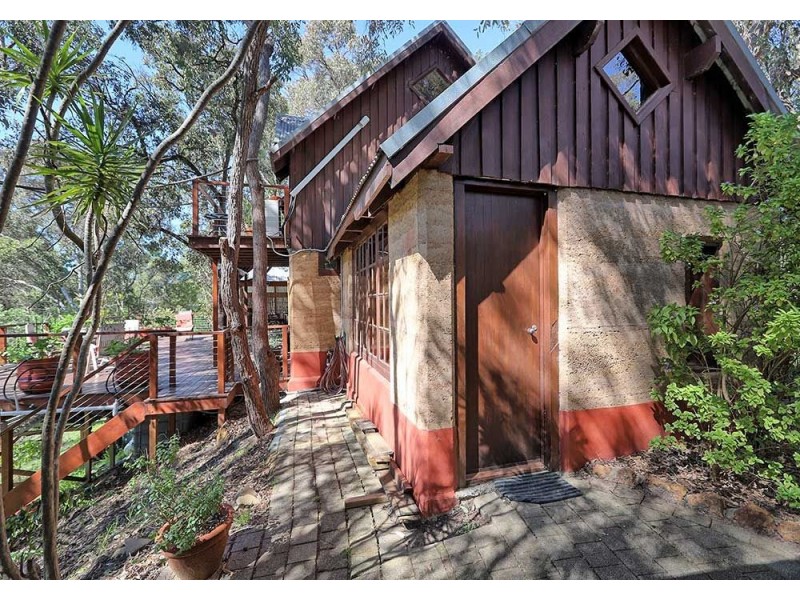 425 Glen Forrest Drive, Glen Forrest WA 6071