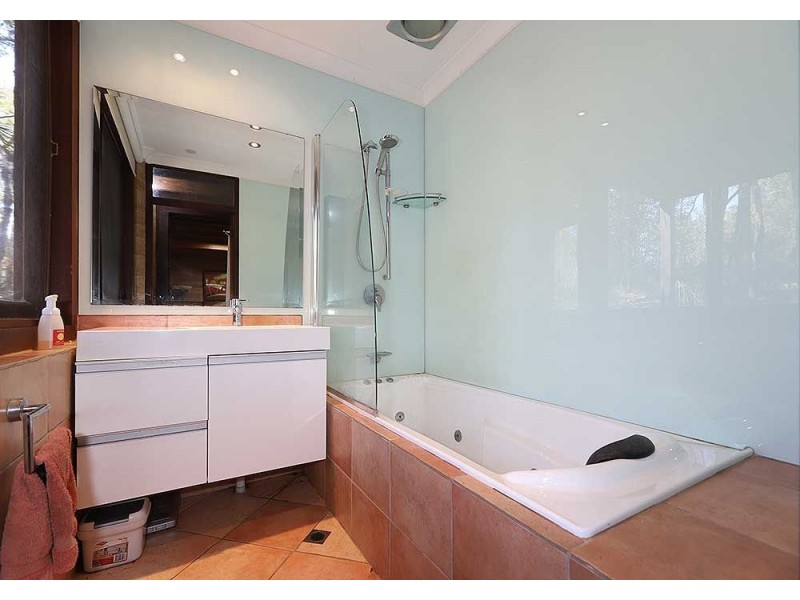 425 Glen Forrest Drive, Glen Forrest WA 6071