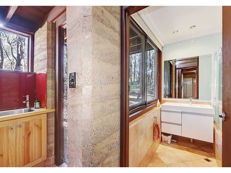 425 Glen Forrest Drive, Glen Forrest WA 6071