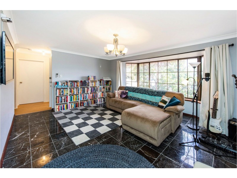 6 Heron Court, High Wycombe WA 6057