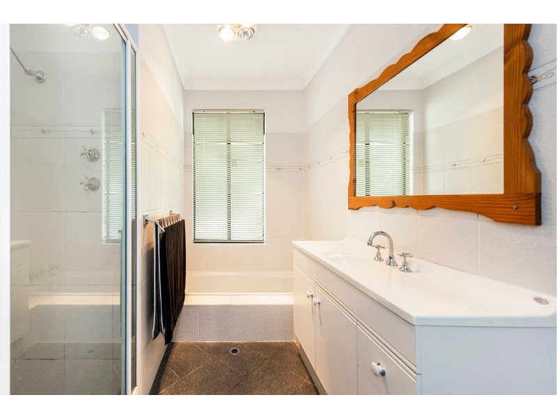 6 Heron Court, High Wycombe WA 6057