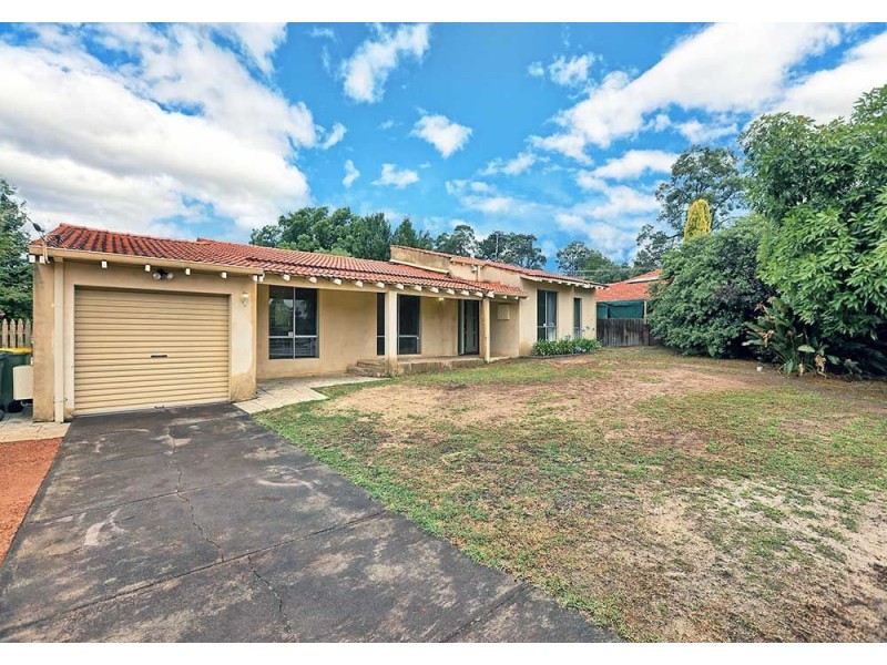 31 Broula Road, Kalamunda WA 6076