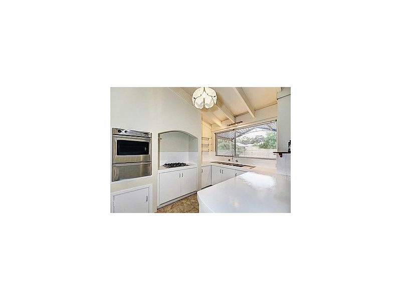 31 Broula Road, Kalamunda WA 6076