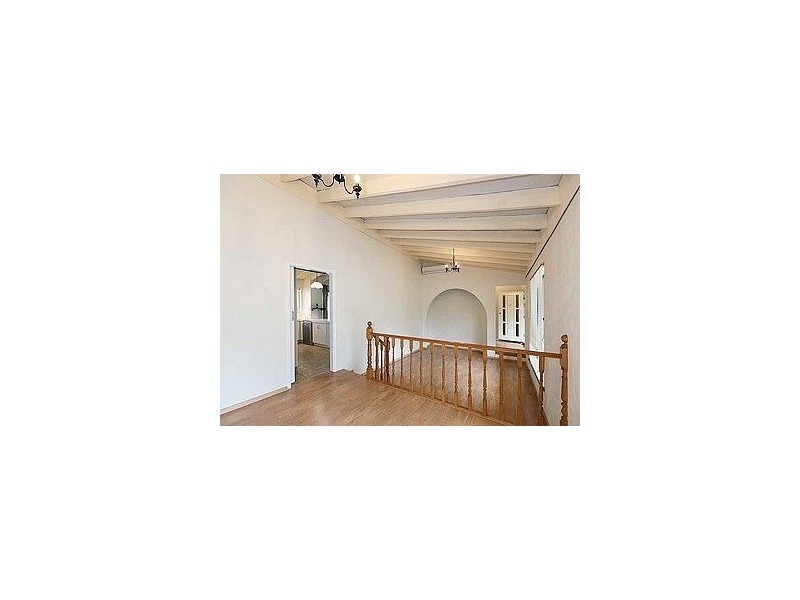 31 Broula Road, Kalamunda WA 6076