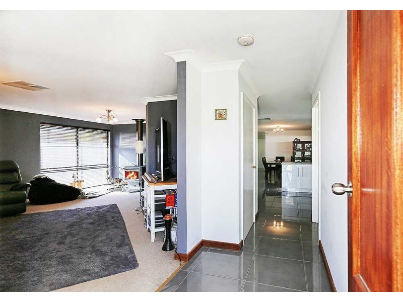 3 Sharpe Way, High Wycombe WA 6057