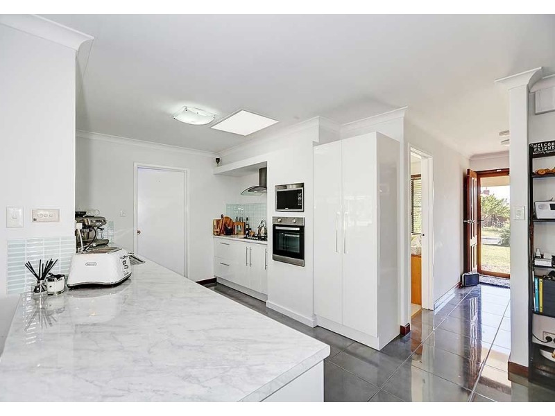 3 Sharpe Way, High Wycombe WA 6057