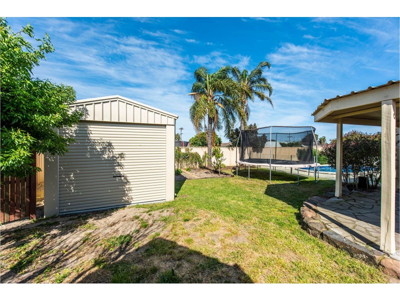 29 Walker Crescent, High Wycombe WA 6057