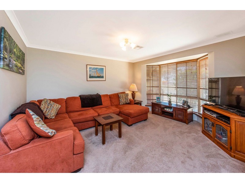 11 David Street, Maida Vale WA 6057