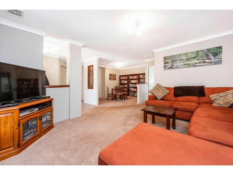 11 David Street, Maida Vale WA 6057