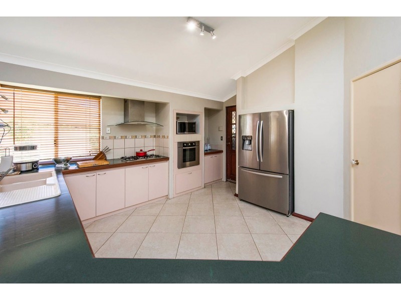 11 David Street, Maida Vale WA 6057