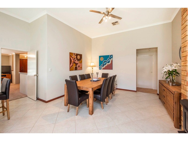 11 David Street, Maida Vale WA 6057