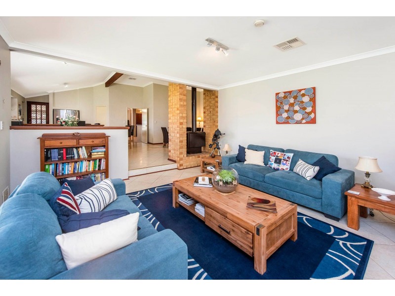 11 David Street, Maida Vale WA 6057