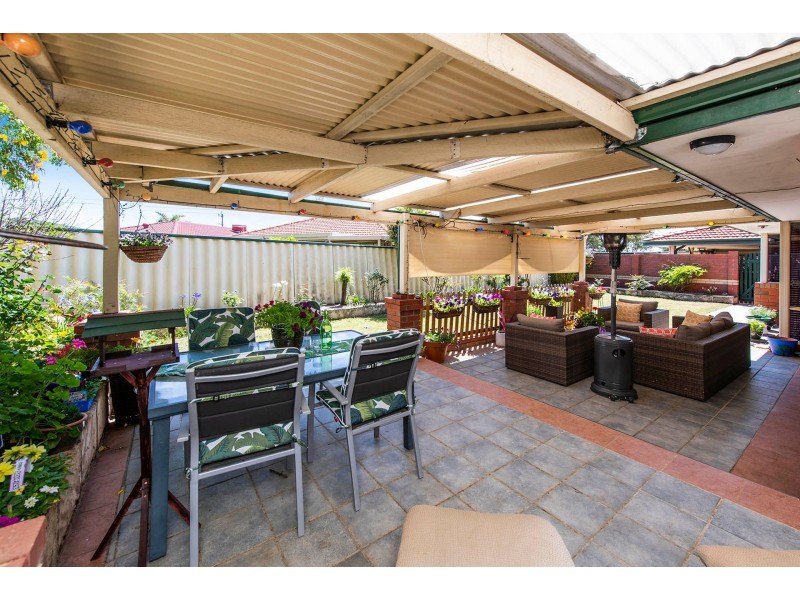 11 David Street, Maida Vale WA 6057