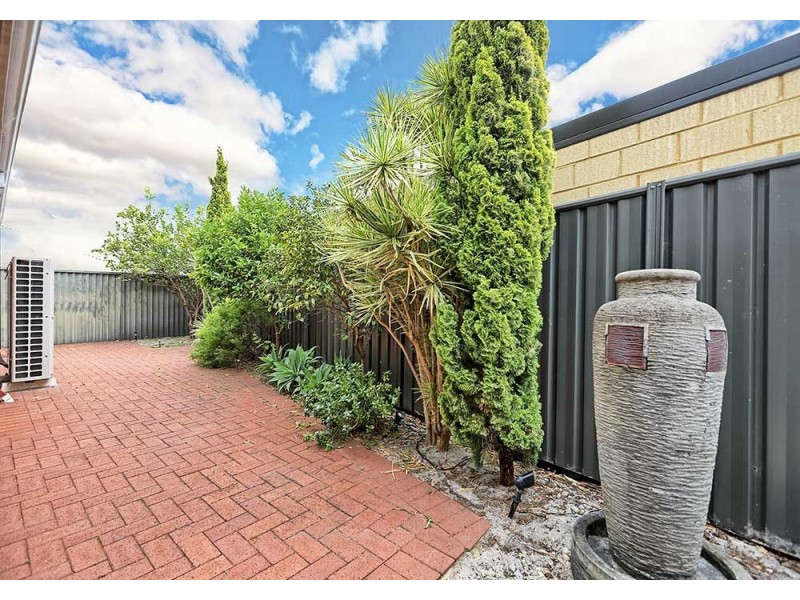 44 Larwood Crescent, High Wycombe WA 6057