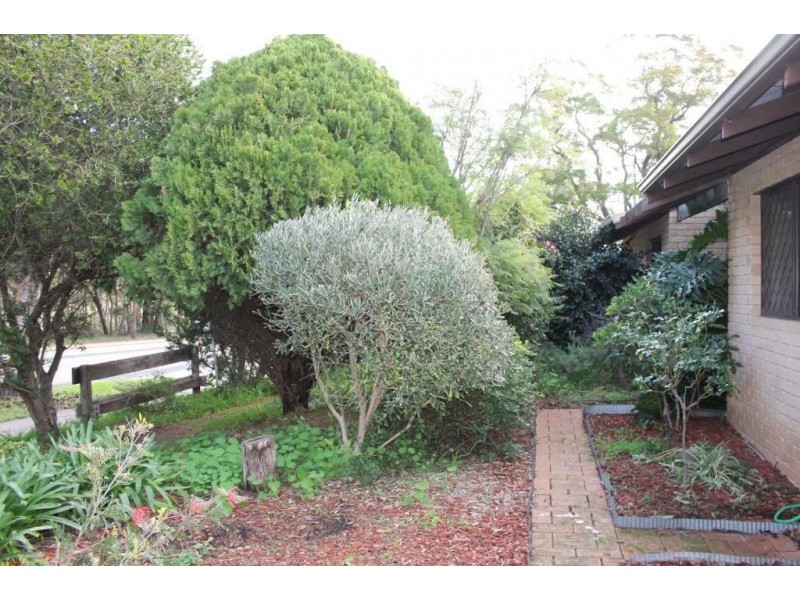 2/2995 Jacoby Street, Mundaring WA 6073