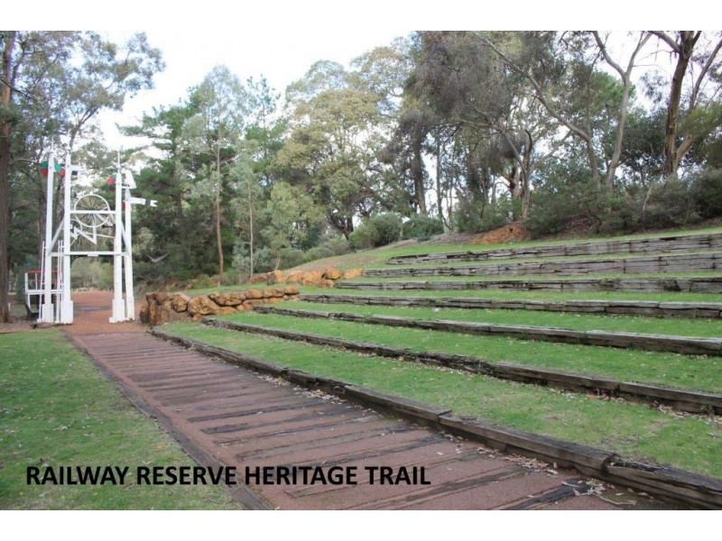 2/2995 Jacoby Street, Mundaring WA 6073