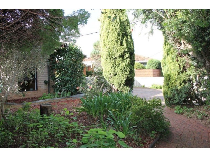 2/2995 Jacoby Street, Mundaring WA 6073