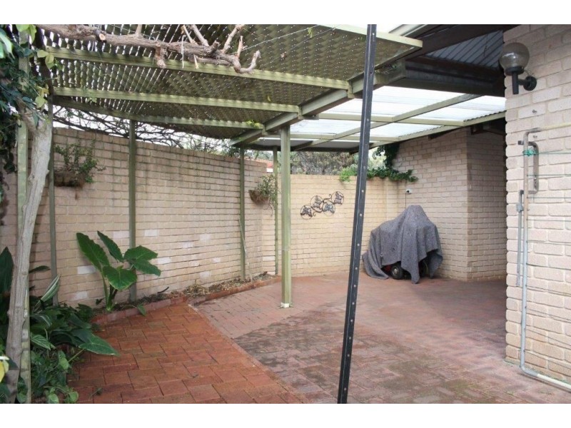 2/2995 Jacoby Street, Mundaring WA 6073