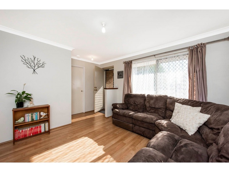 2 Beryl Close, Maida Vale WA 6057