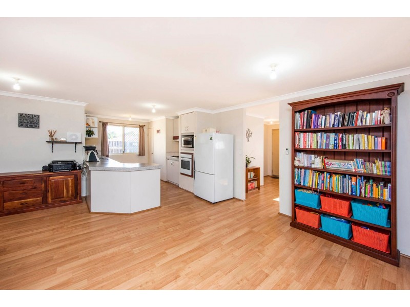 2 Beryl Close, Maida Vale WA 6057