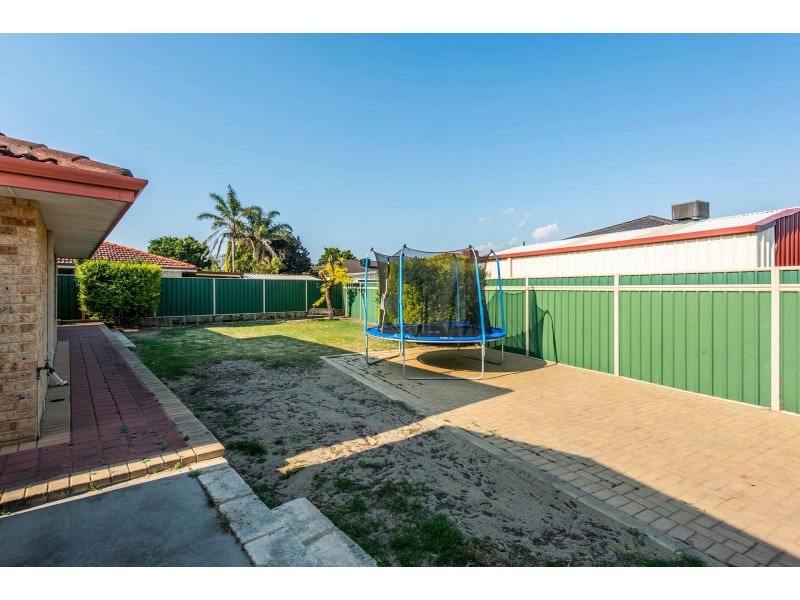 2 Beryl Close, Maida Vale WA 6057