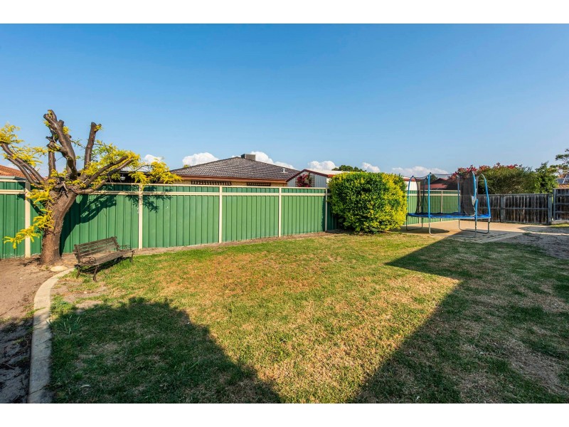 2 Beryl Close, Maida Vale WA 6057