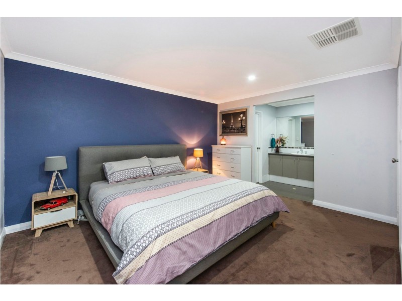 17 Gully Close, High Wycombe WA 6057